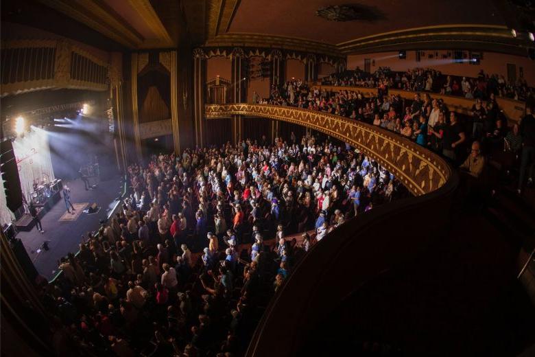 Stifel Theatre seats 3,100 people for live performances.